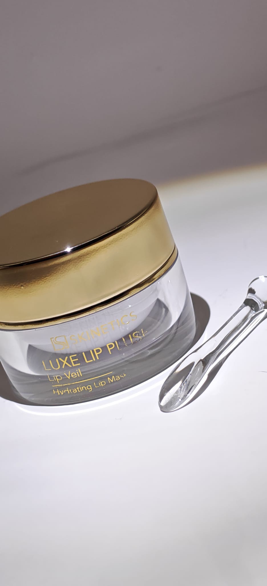 Luxe Lip Veil Hydrating Lip Mask 30g
