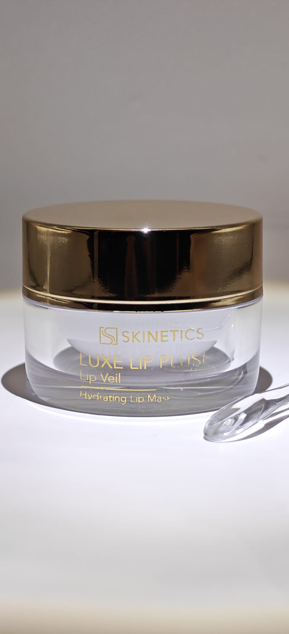 Luxe Lip Veil Hydrating Lip Mask 30g