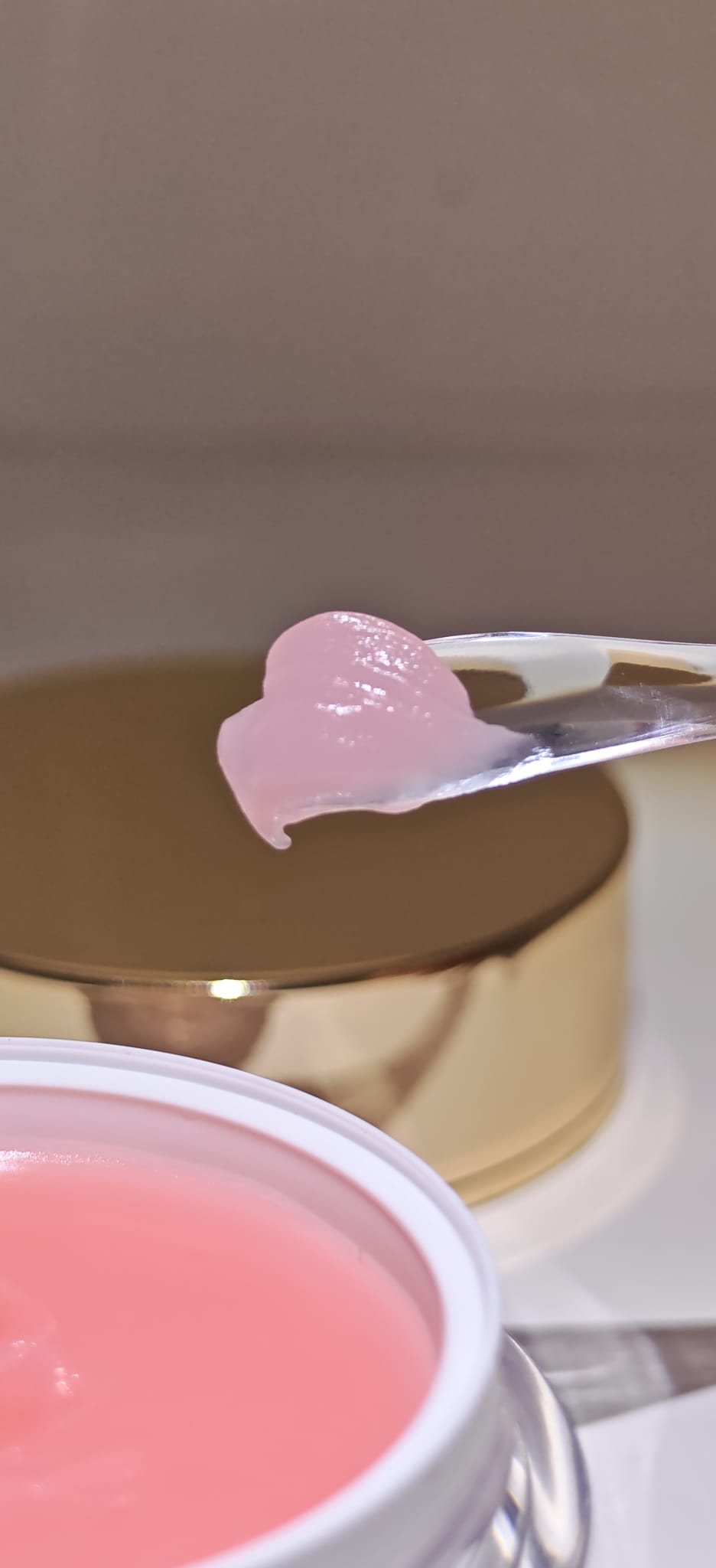 Luxe Lip Veil Hydrating Lip Mask 30g