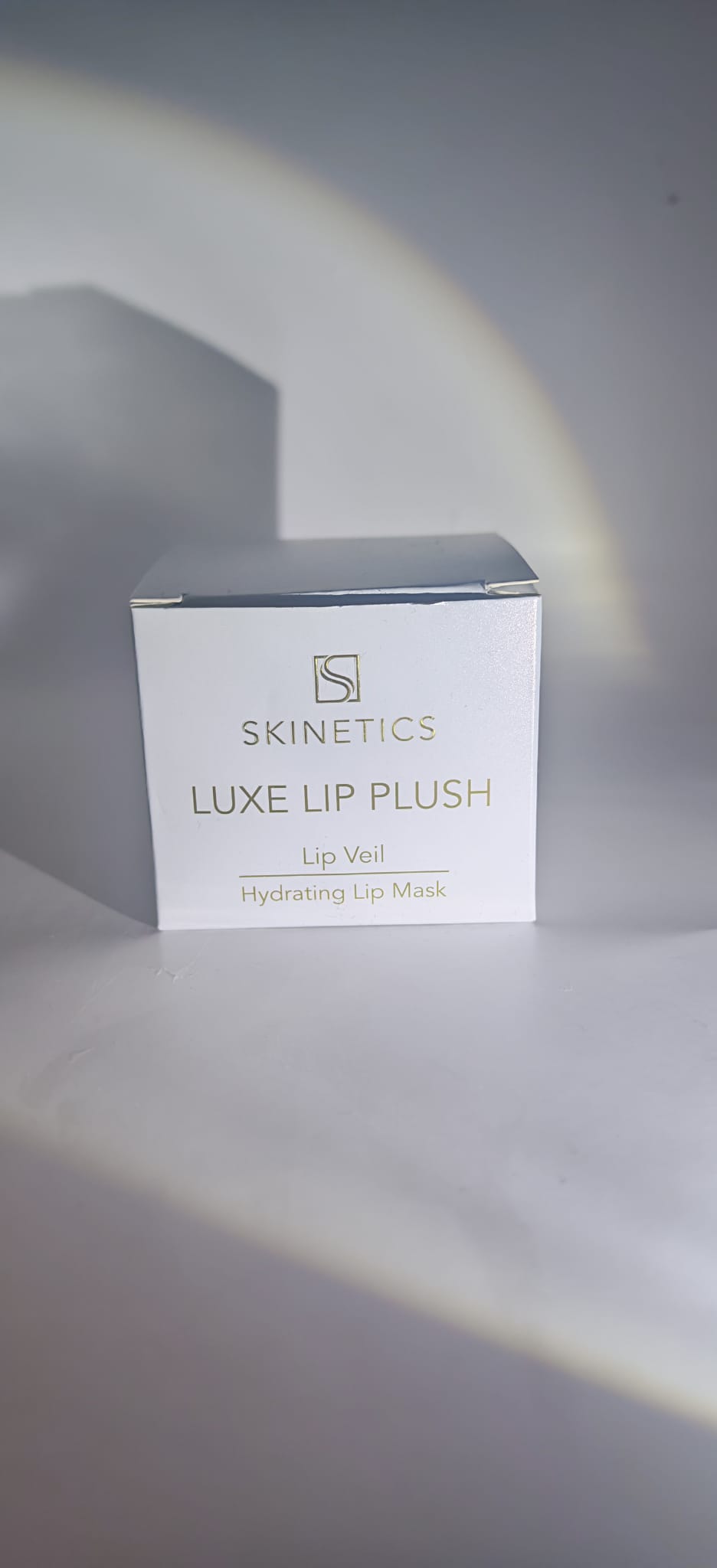 Luxe Lip Veil Hydrating Lip Mask 30g